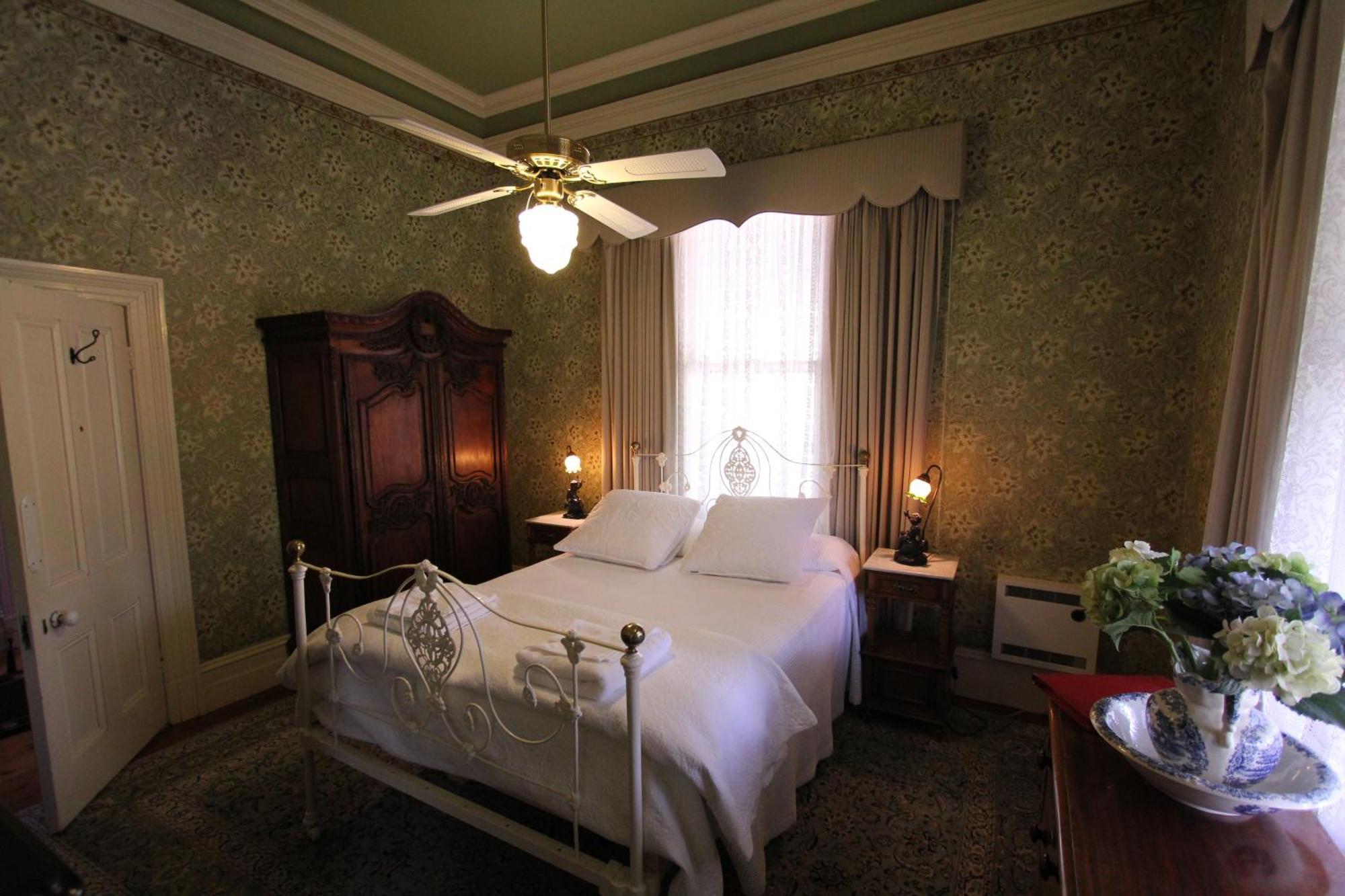 Bed and Breakfast Palm House à Maldon Extérieur photo